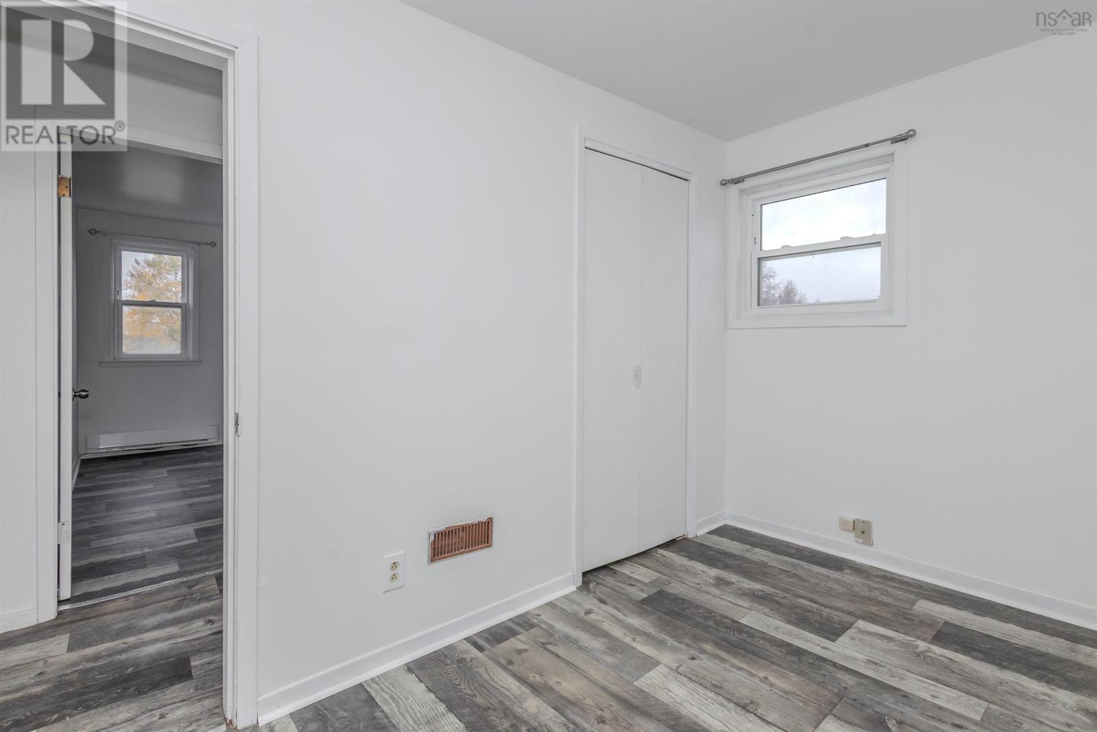 214 Alexandra Street Property Photo 28