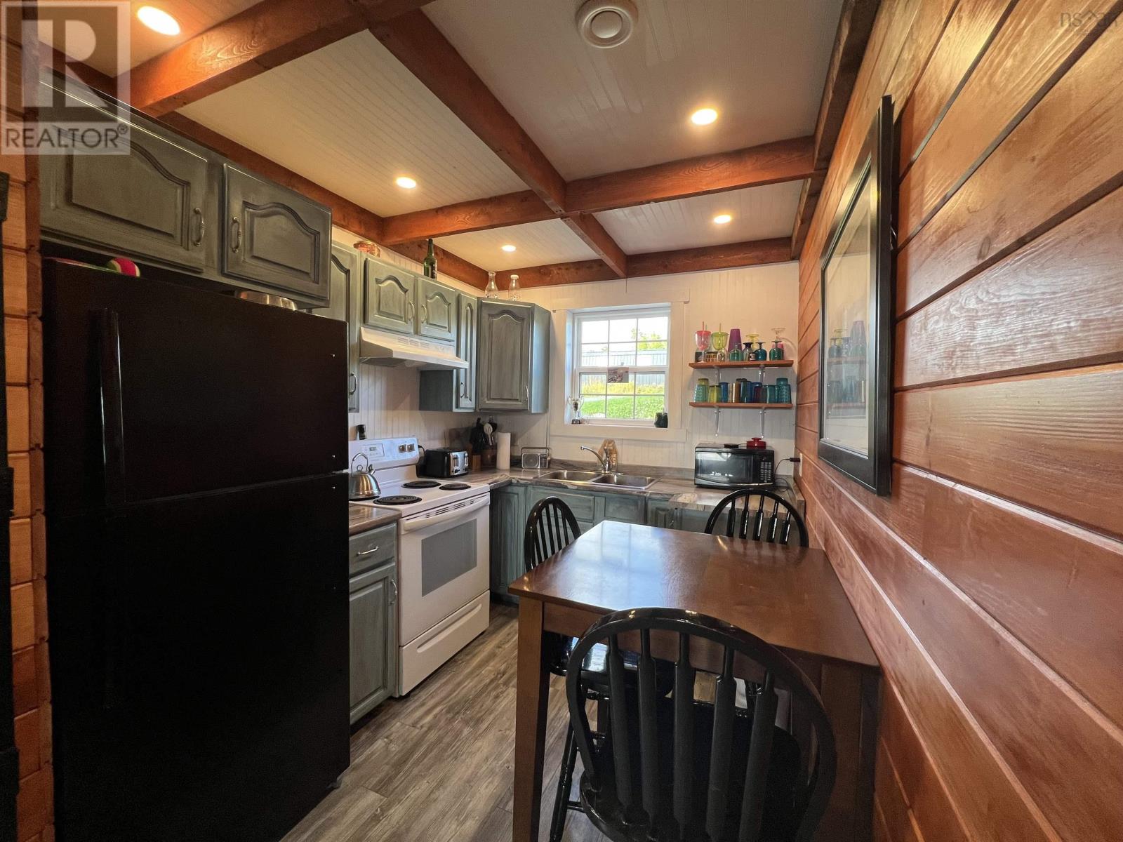 5127 Highway 224 Property Photo 2