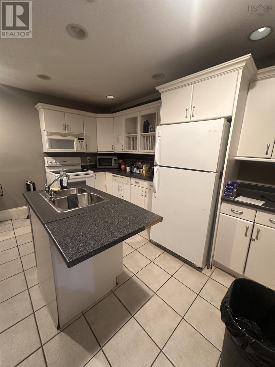 1266 Queen Street Property Photo 16