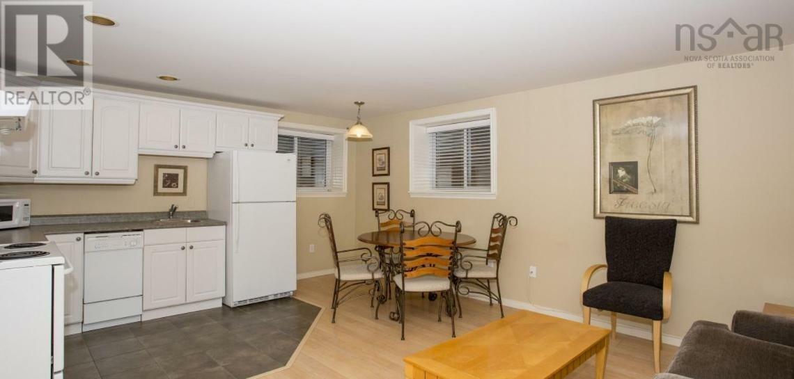 1266 Queen Street Property Photo 17