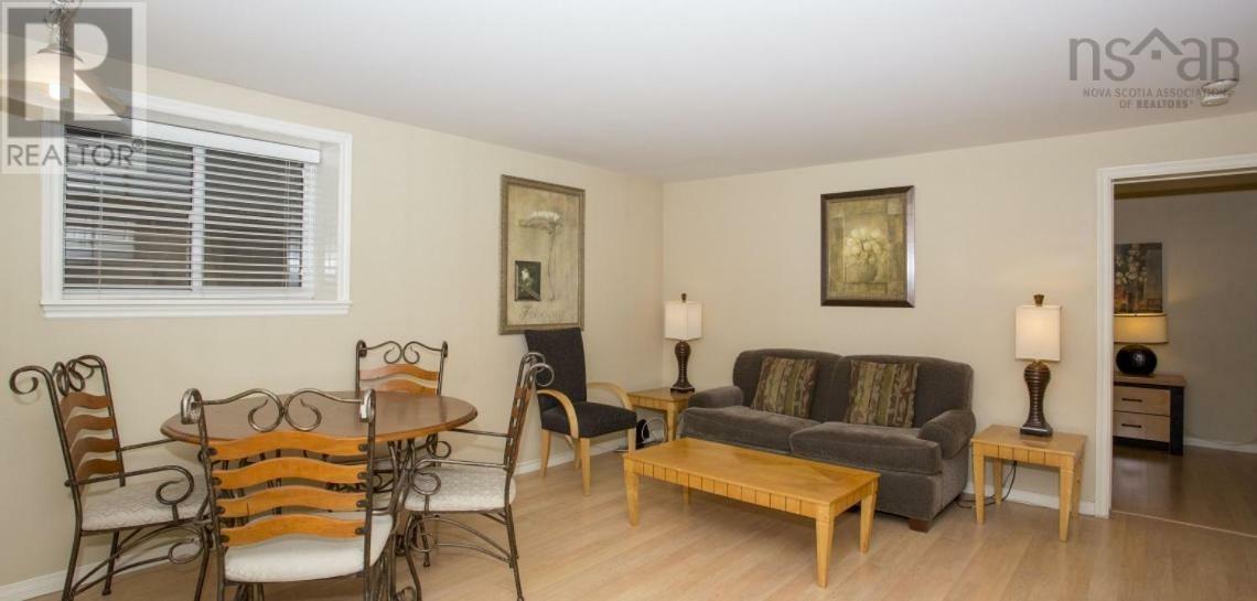 1266 Queen Street Property Photo 18