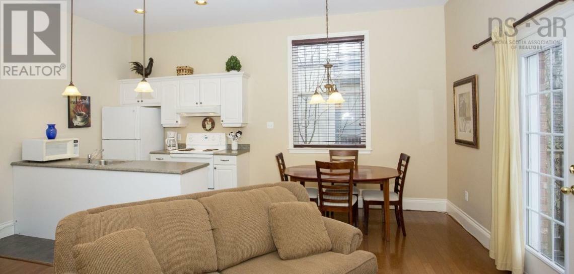 1266 Queen Street Property Photo 22