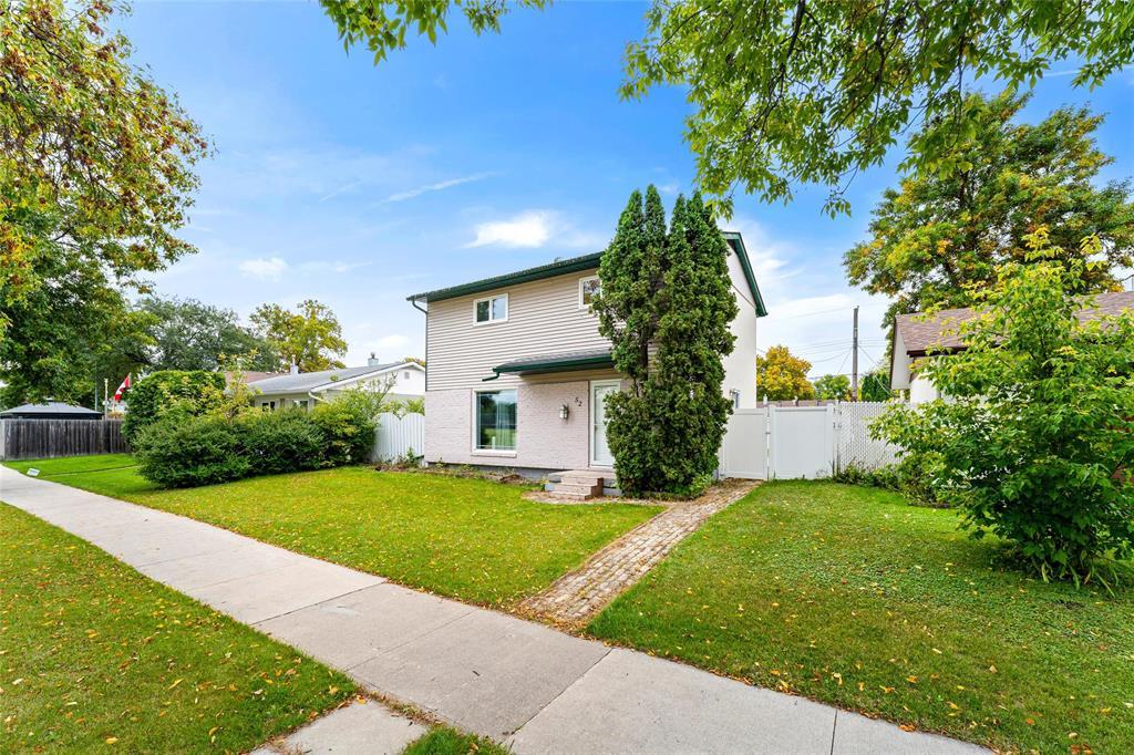 52 Whitehall Boulevard Property Photo 3