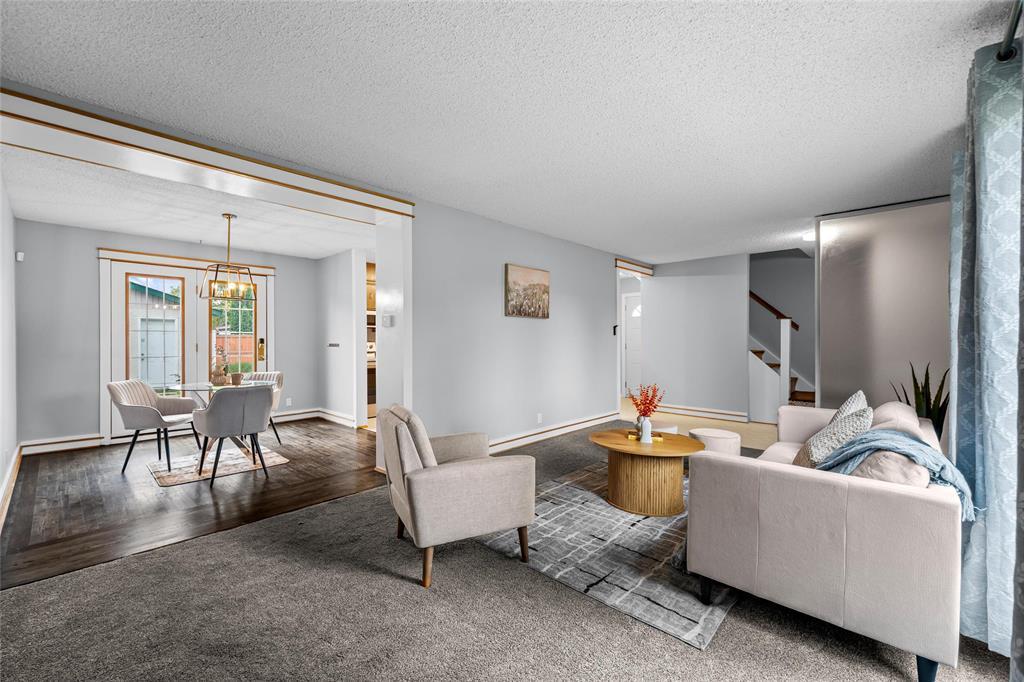 52 Whitehall Boulevard Property Photo 7
