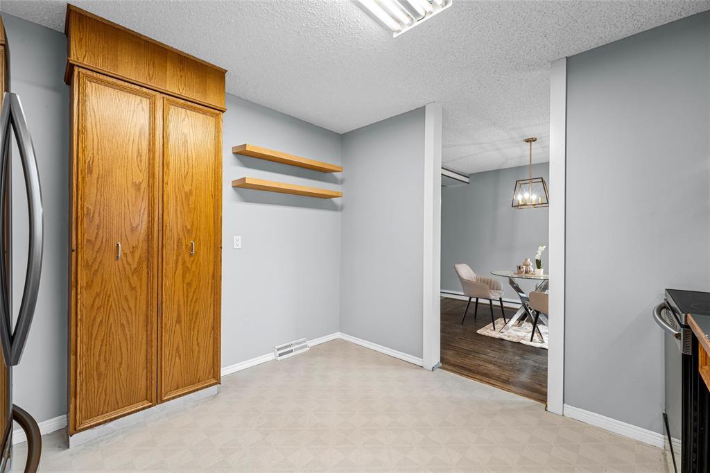 52 Whitehall Boulevard Property Photo 12
