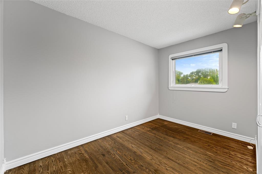 52 Whitehall Boulevard Property Photo 19