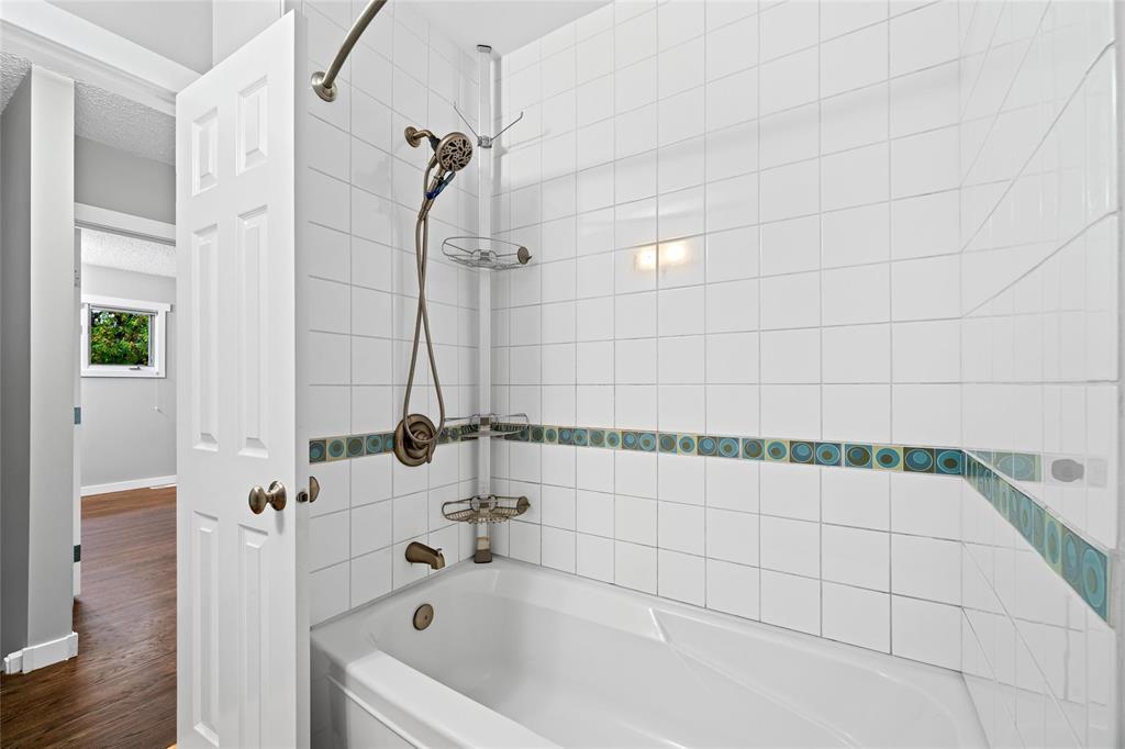 52 Whitehall Boulevard Property Photo 28
