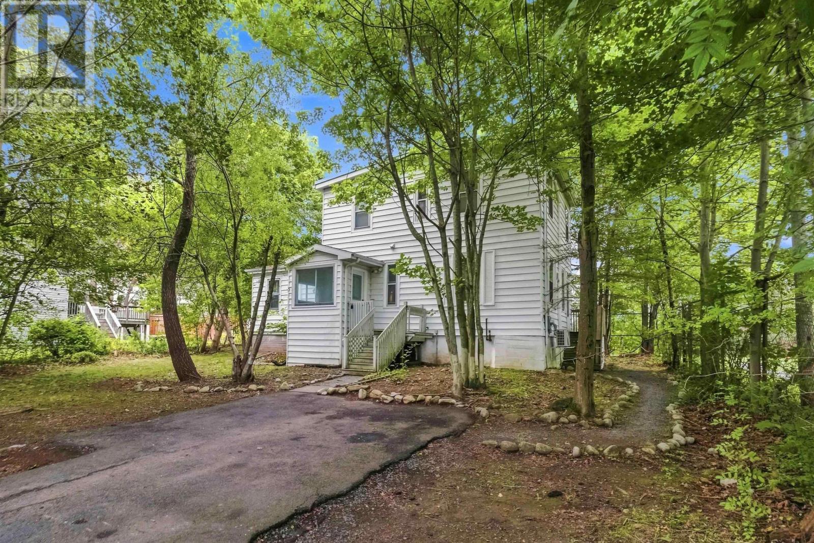 8 Franklyn Street Property Photo 2
