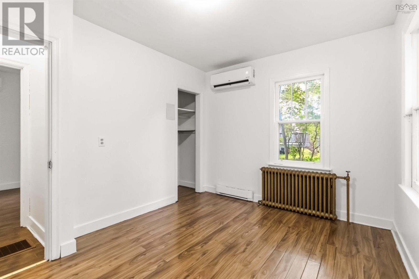 8 Franklyn Street Property Photo 14