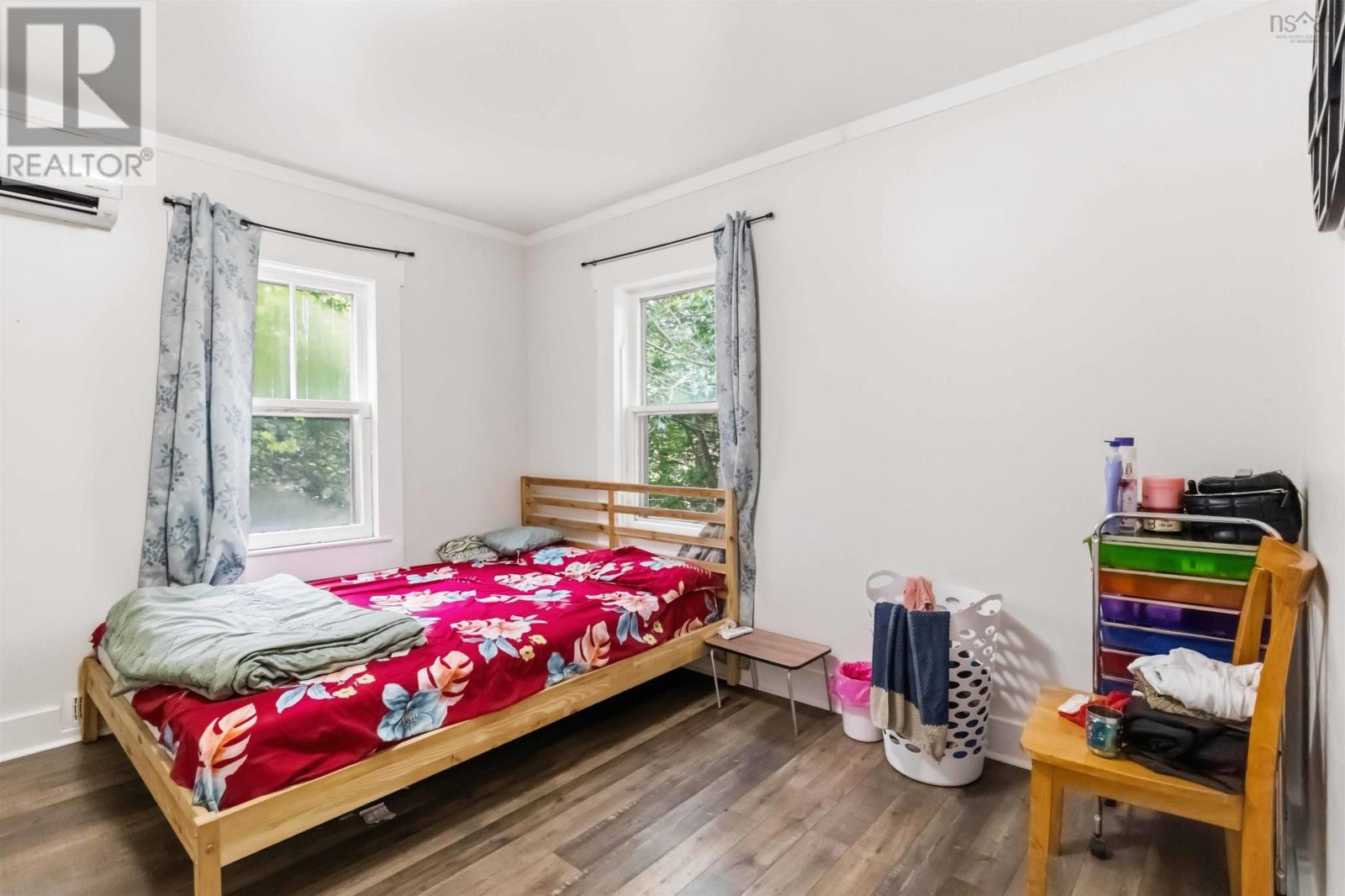 8 Franklyn Street Property Photo 23