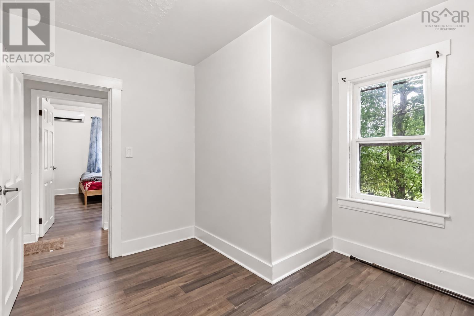 8 Franklyn Street Property Photo 25