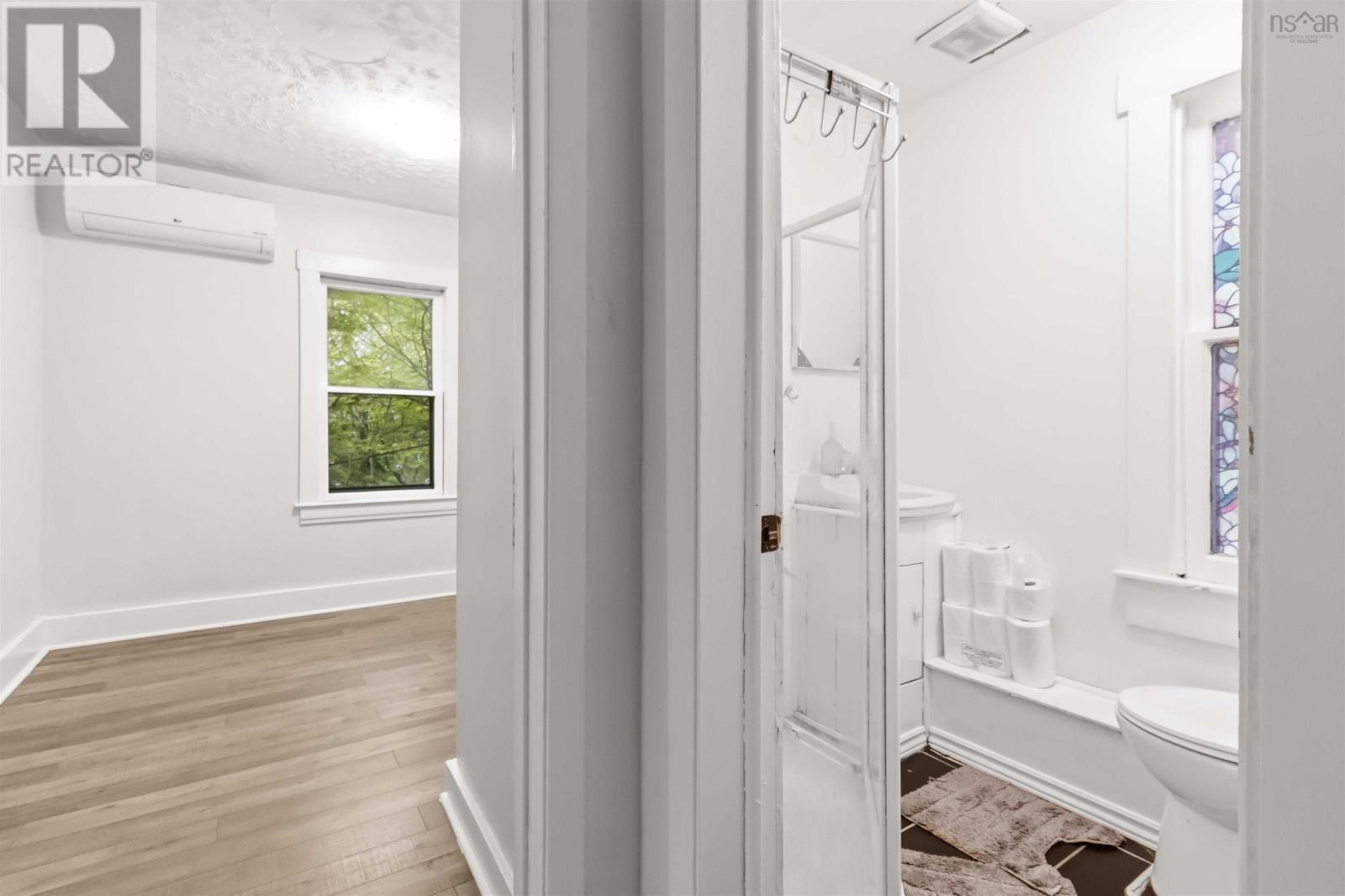 8 Franklyn Street Property Photo 28