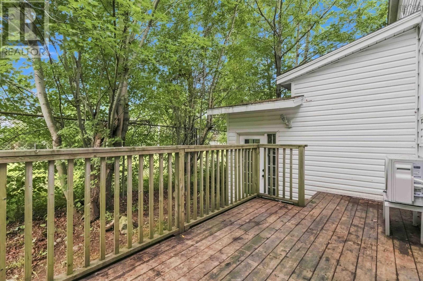 8 Franklyn Street Property Photo 29