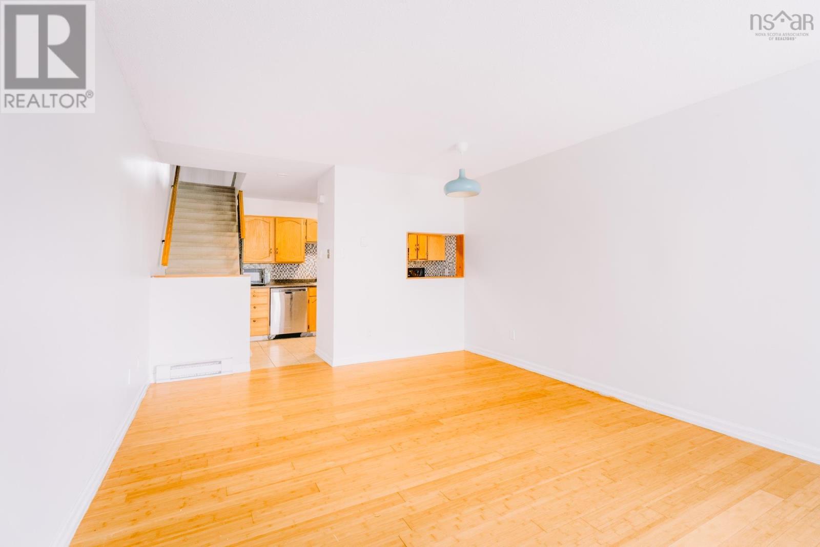 4 Rose Way Property Photo 8