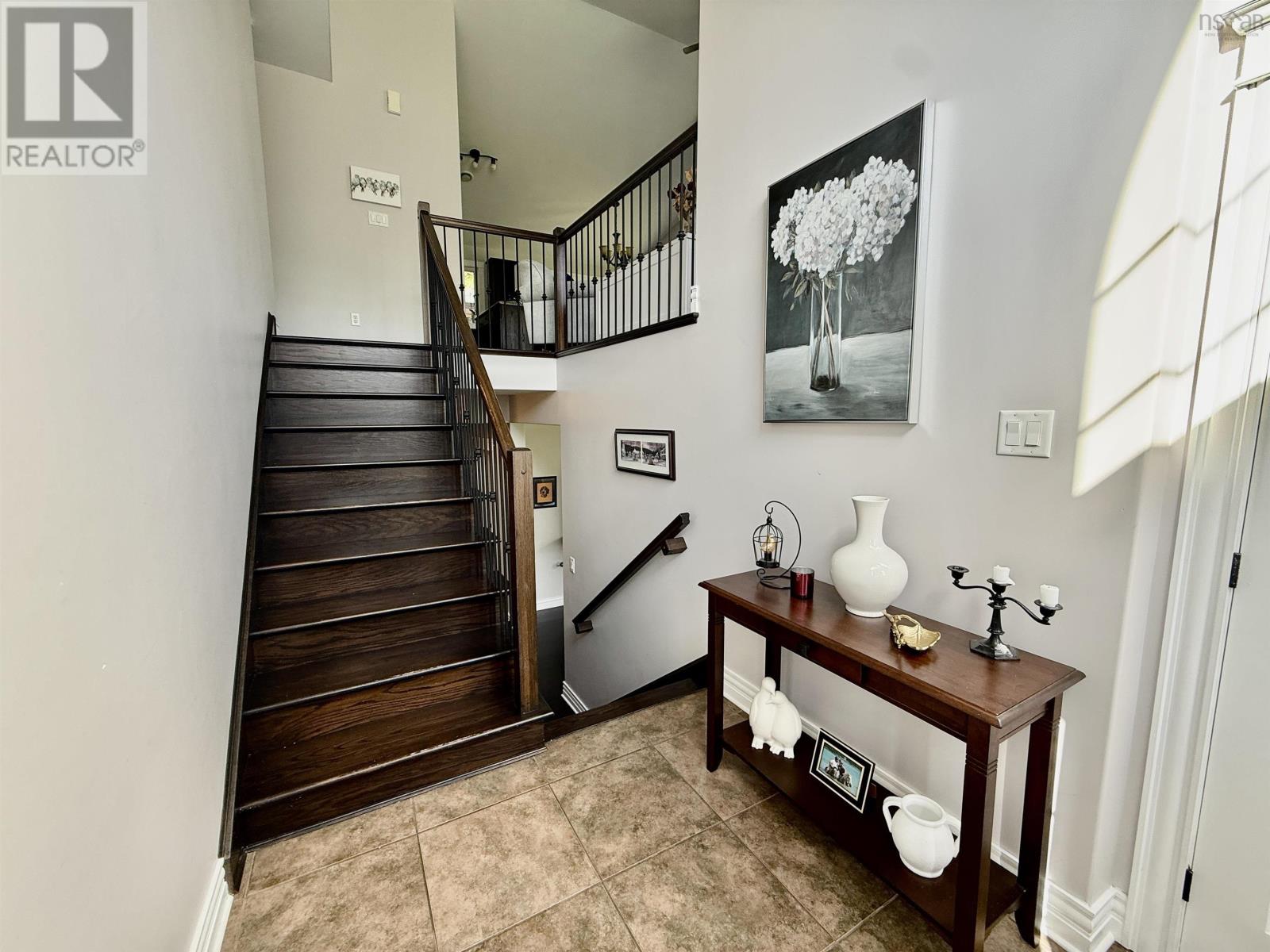 258 Heatherglen Drive Property Photo 2