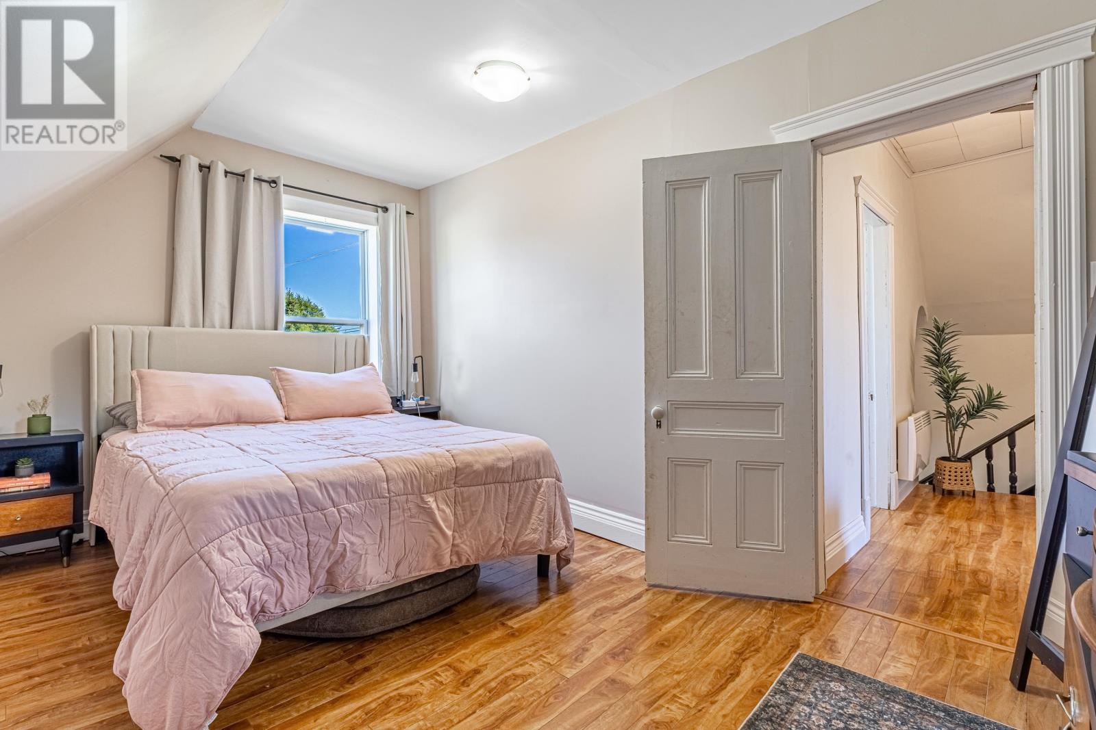 34 Little Street Property Photo 19