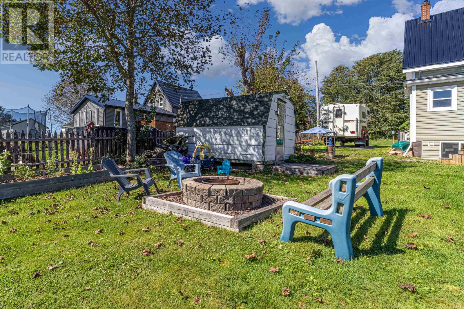 34 Little Street Property Photo 23