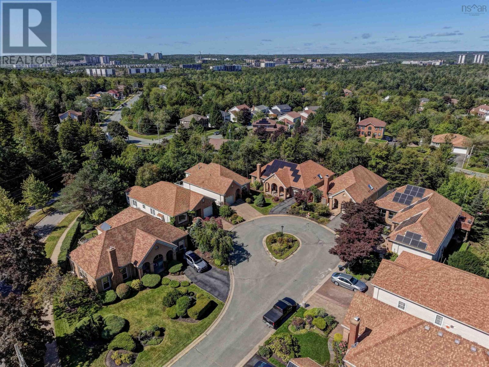 7 Compass Rose Court Property Photo 1