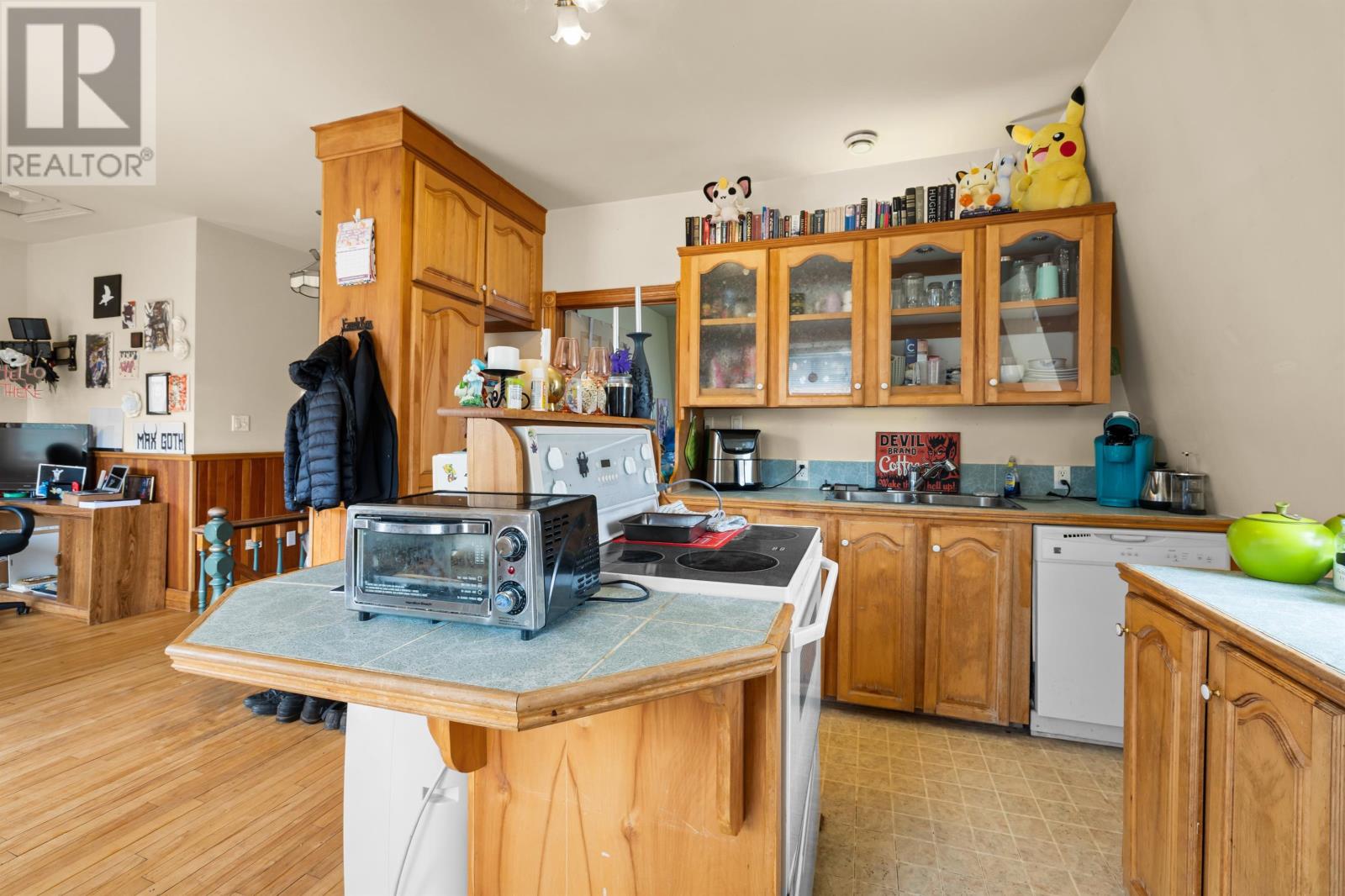 14 Riverside Drive Property Photo 9