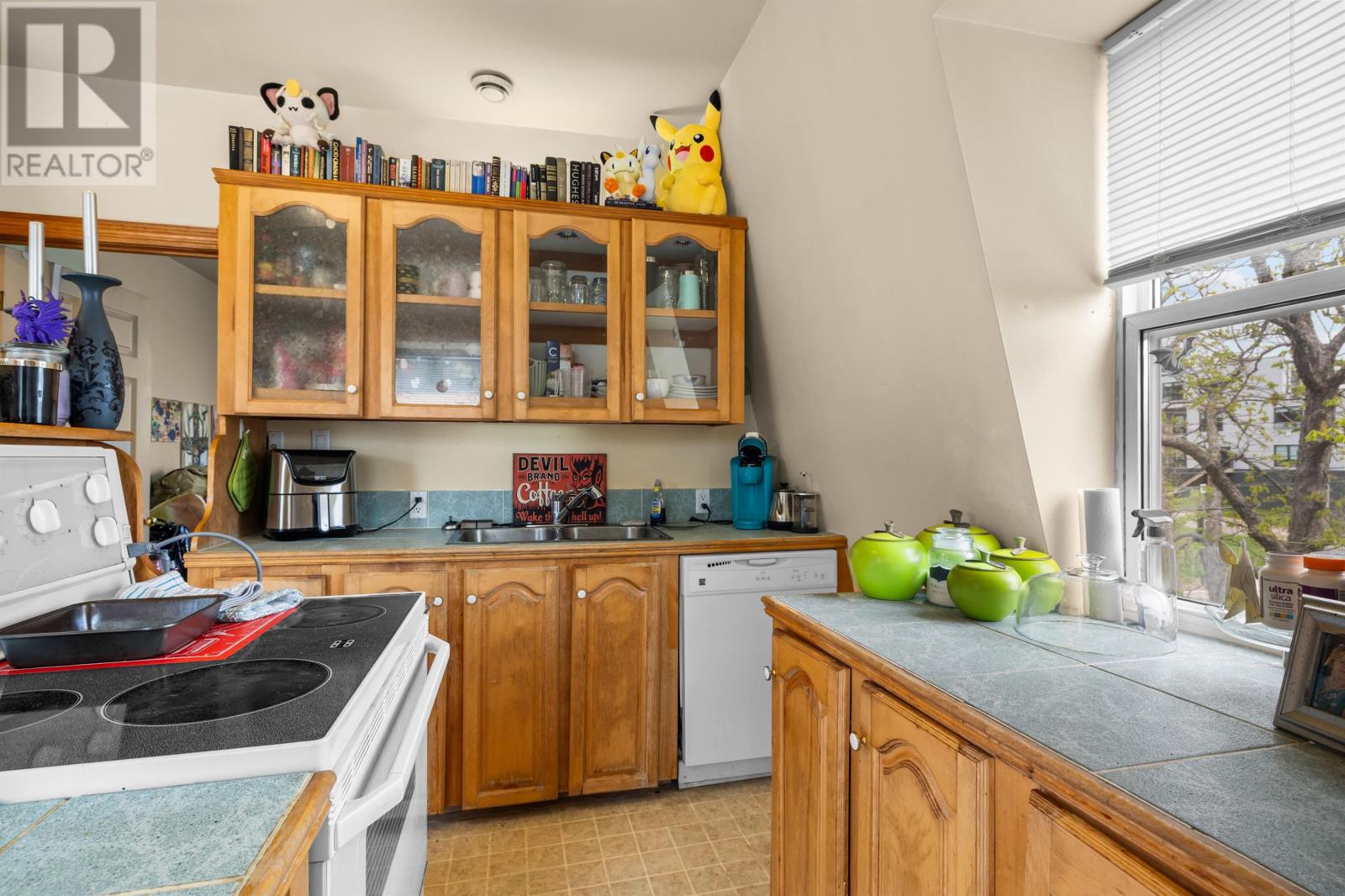 14 Riverside Drive Property Photo 10