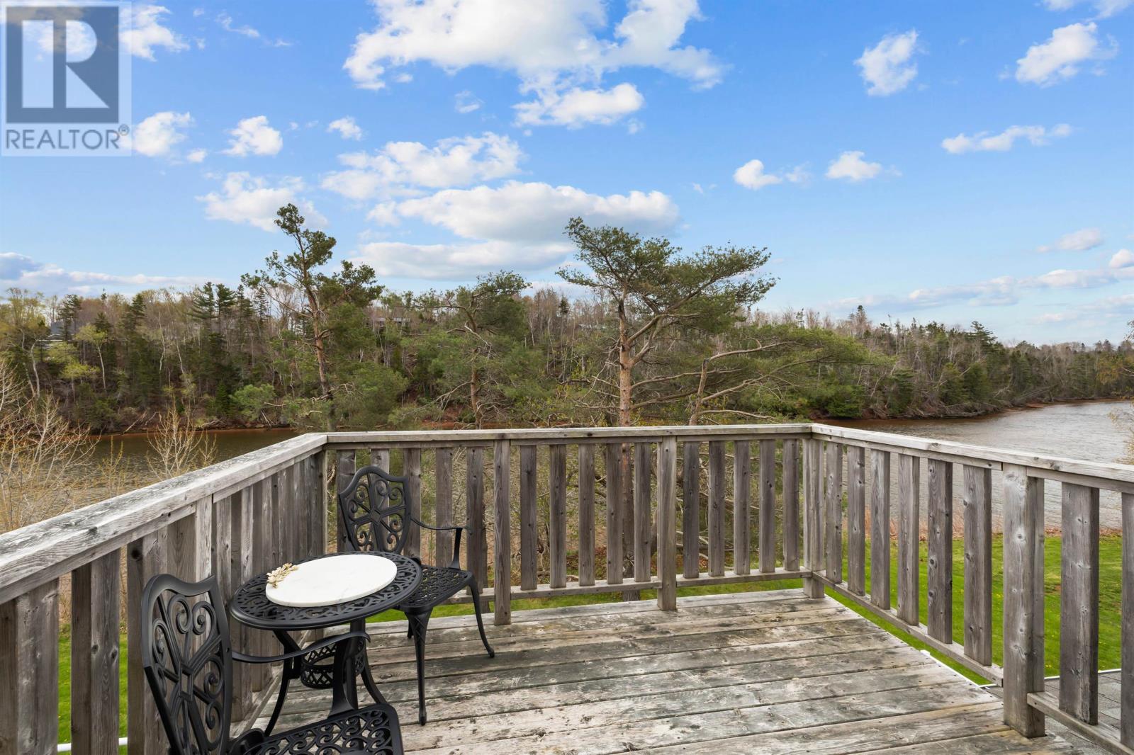 14 Riverside Drive Property Photo 16