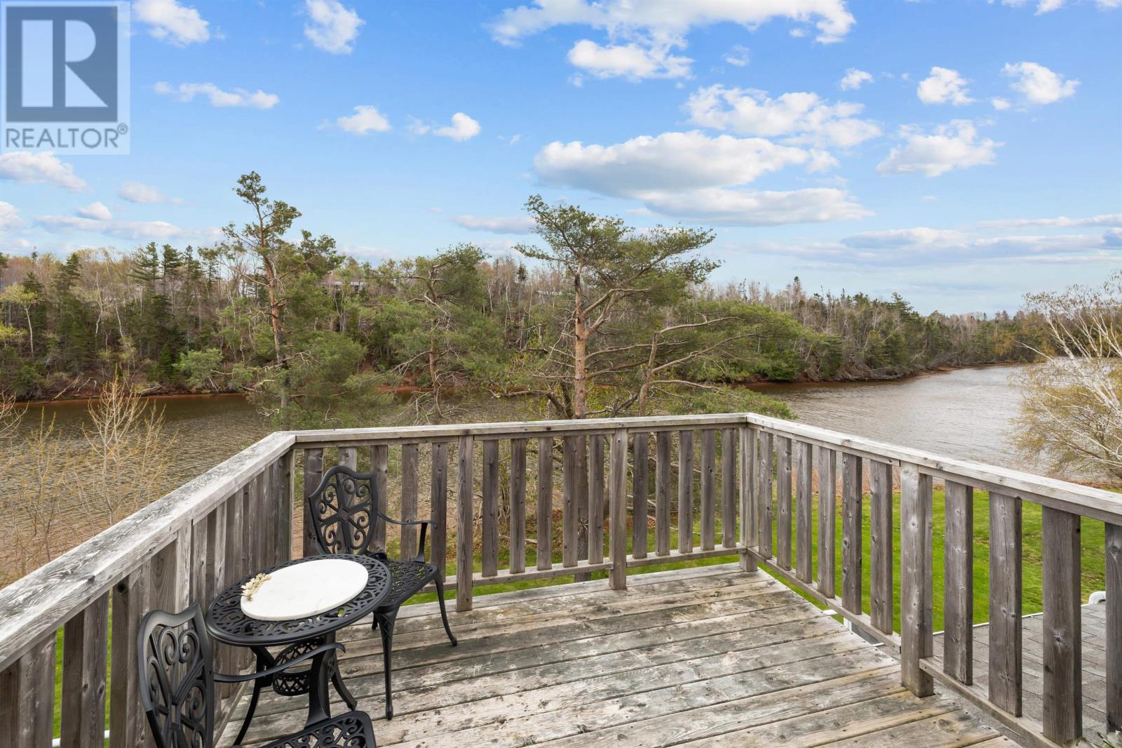 14 Riverside Drive Property Photo 18