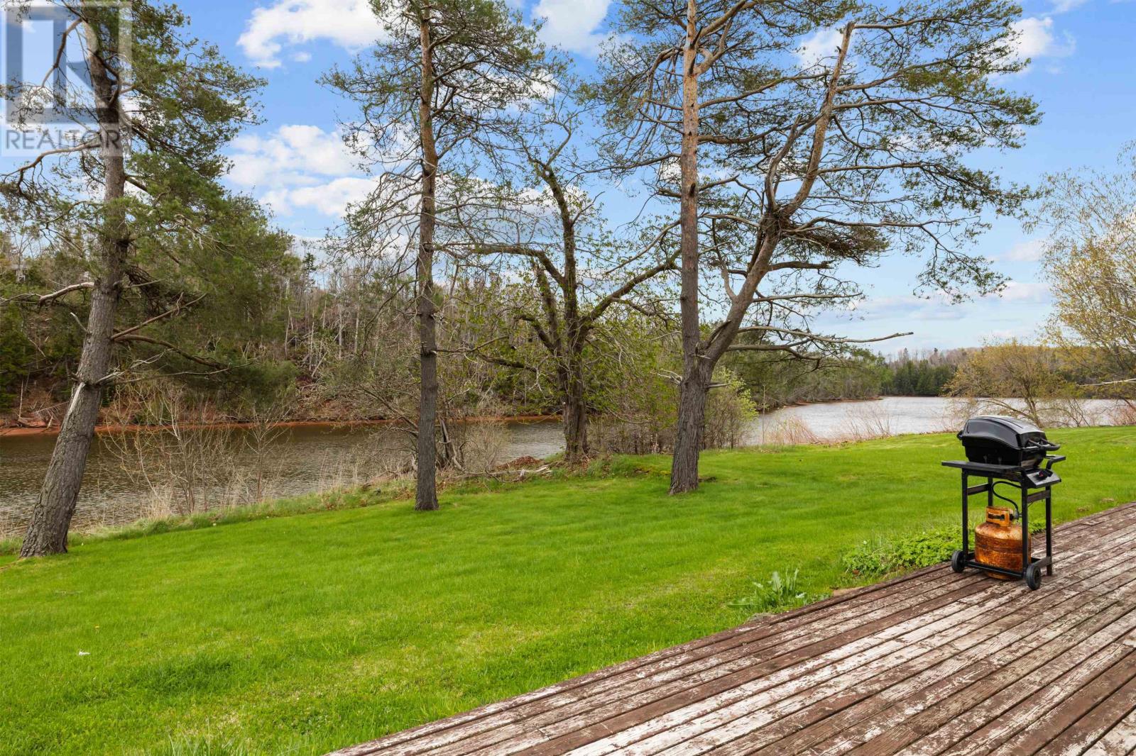 14 Riverside Drive Property Photo 38