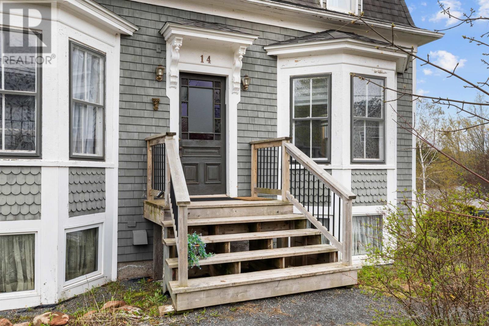 14 Riverside Drive Property Photo 43