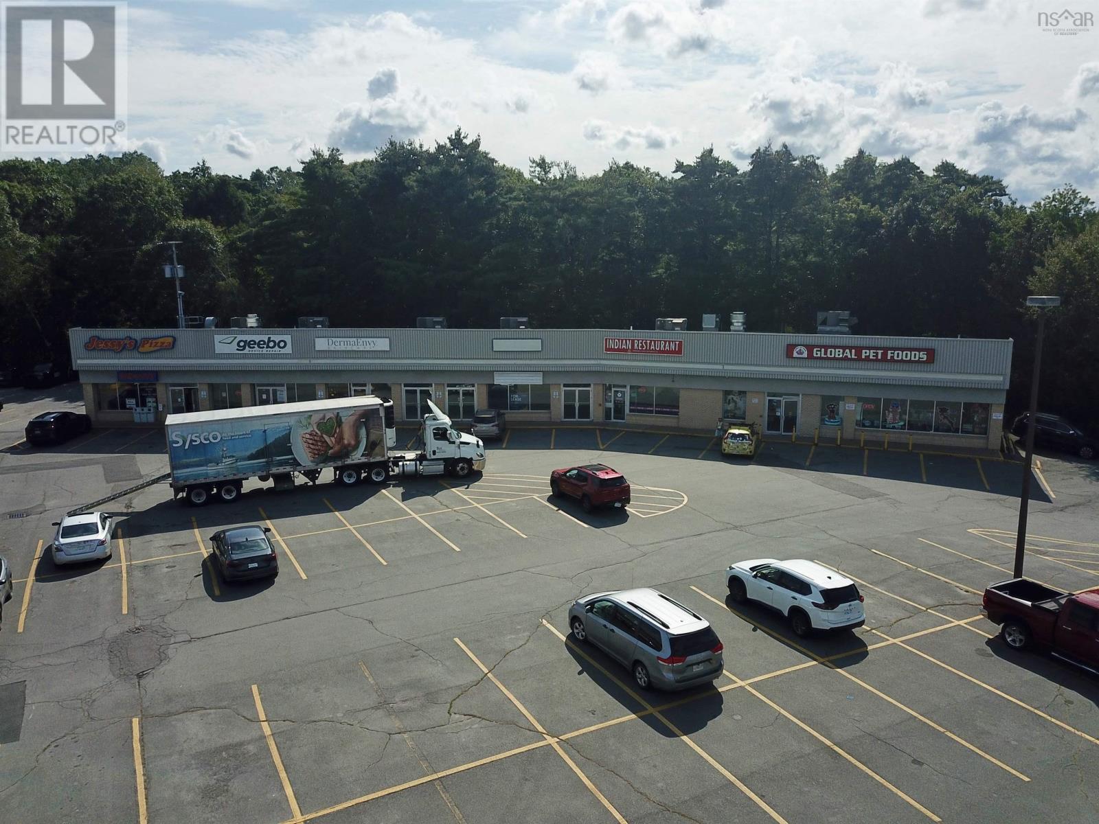 8944 Commercial Street Property Photo 4