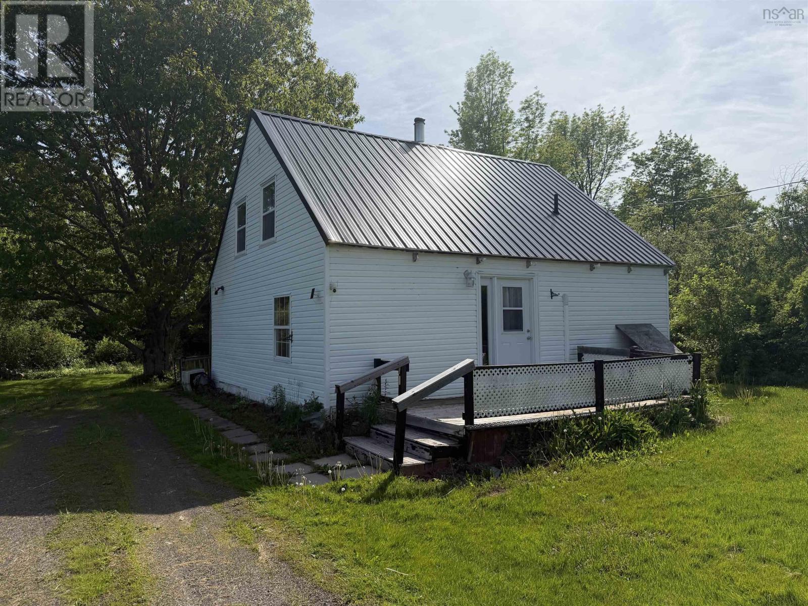 150 Roger Road Property Photo 1