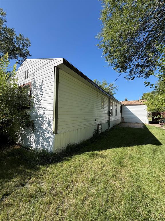 233 Meadows Crescent Property Photo 18