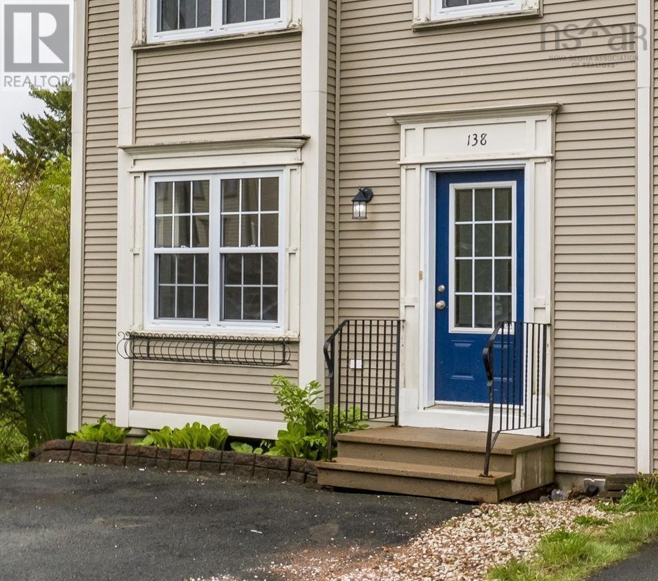 138 Transom Drive Property Photo 2