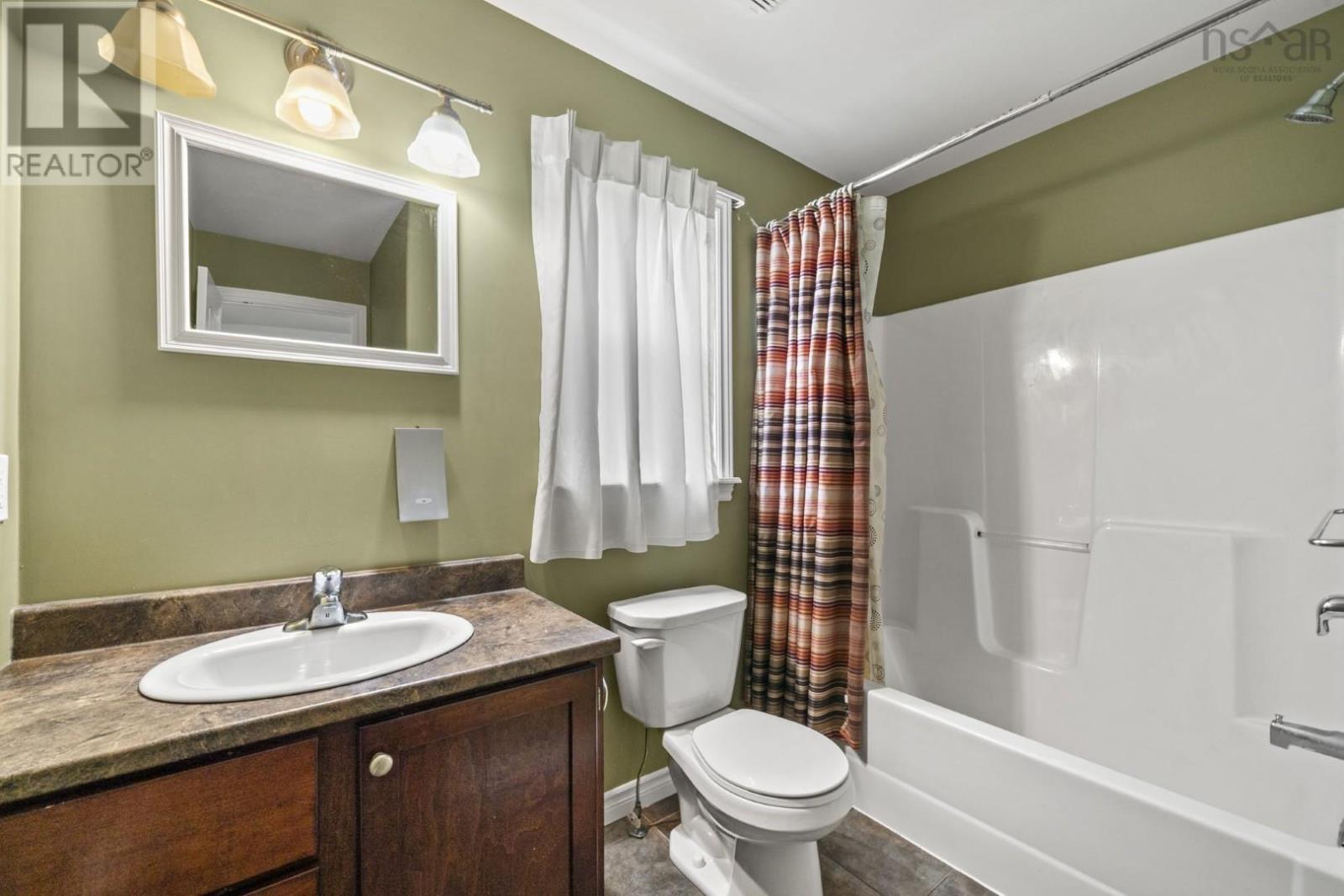 138 Transom Drive Property Photo 33