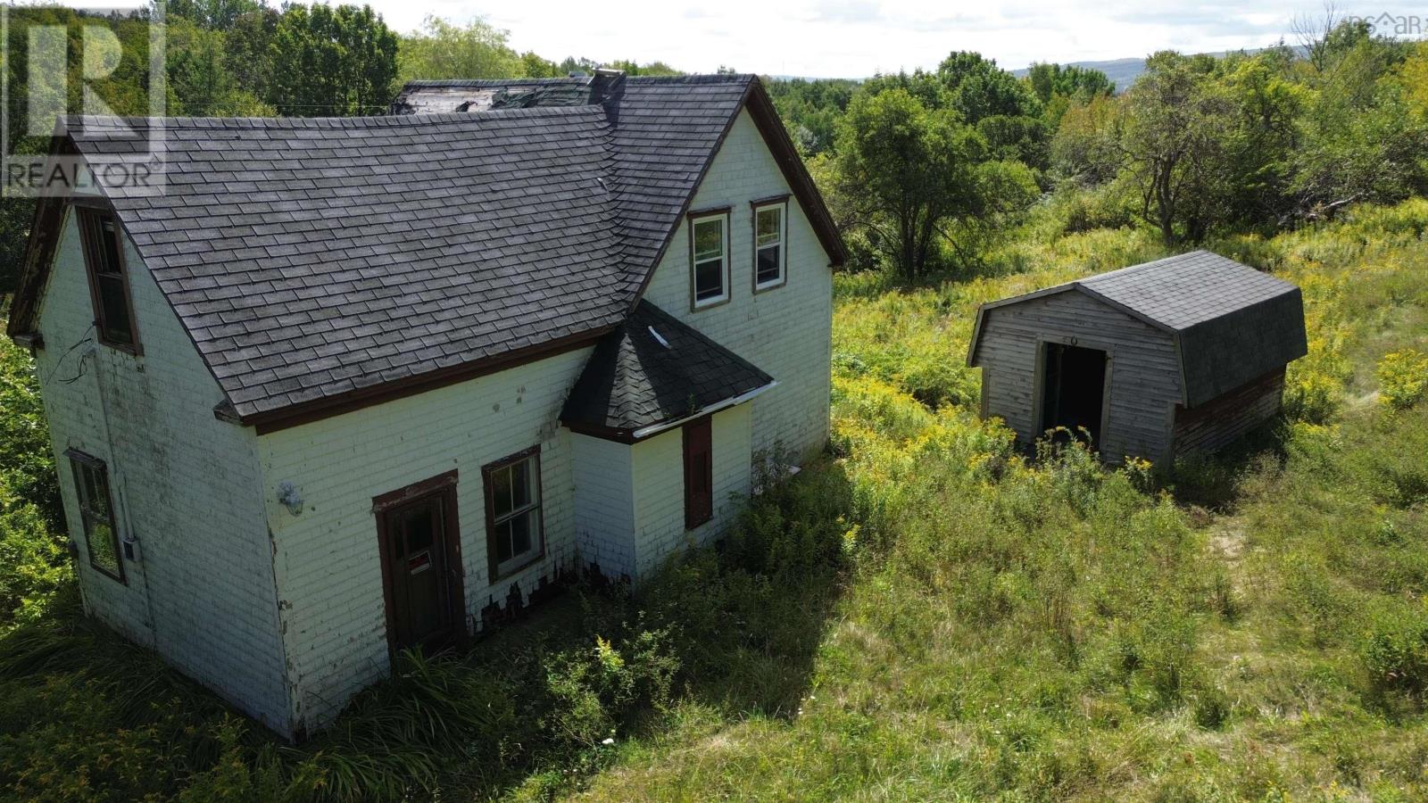 1307 Highway 19 Property Photo 5