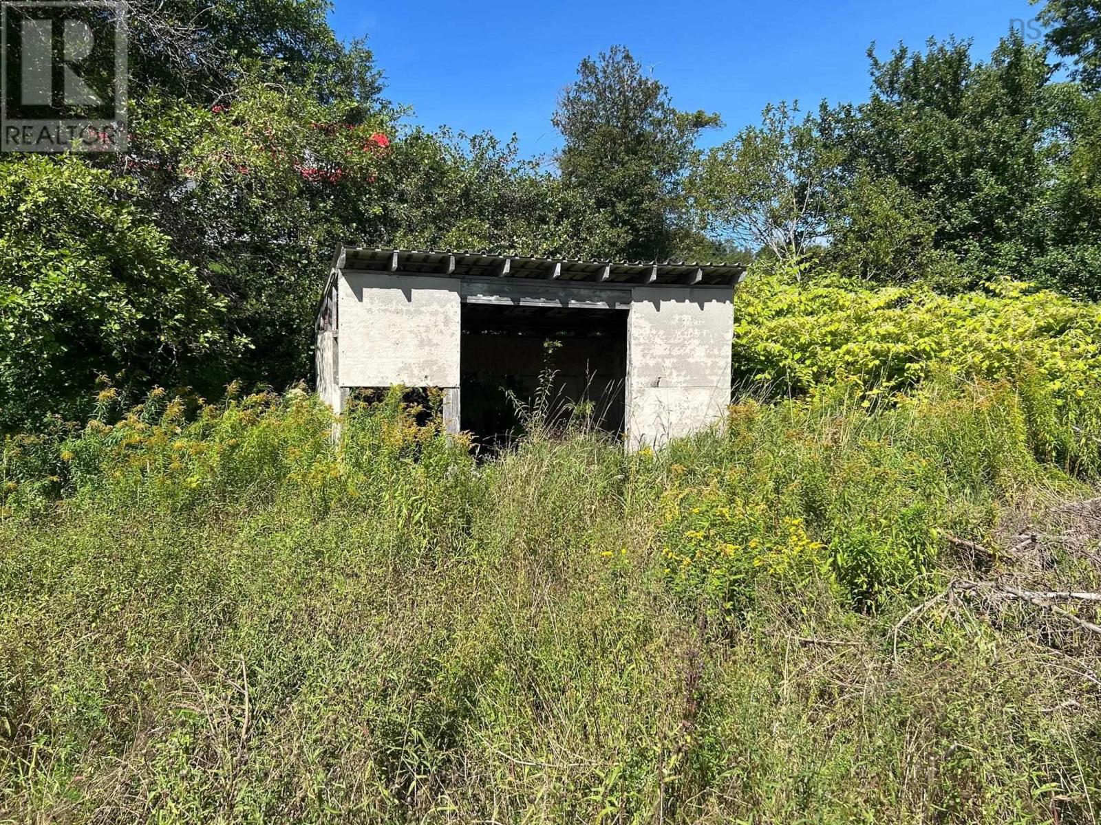 1307 Highway 19 Property Photo 9