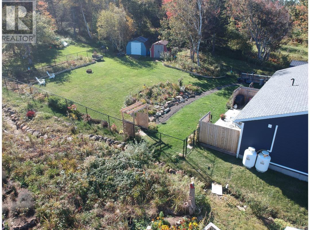 12044 Shore Road E Property Photo 3