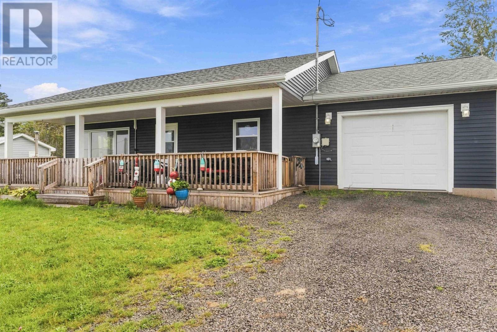 12044 Shore Road E Property Photo 10