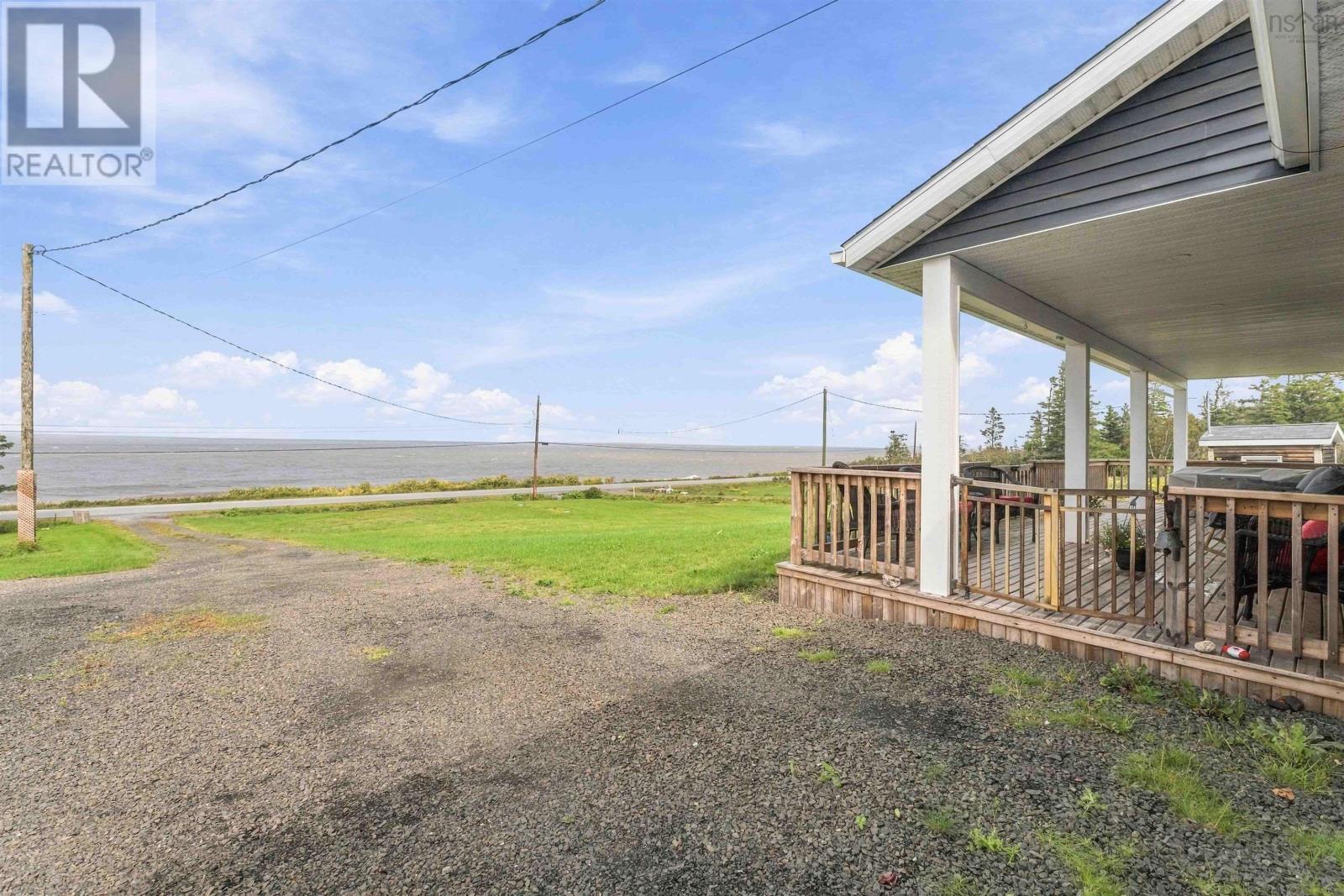 12044 Shore Road E Property Photo 11