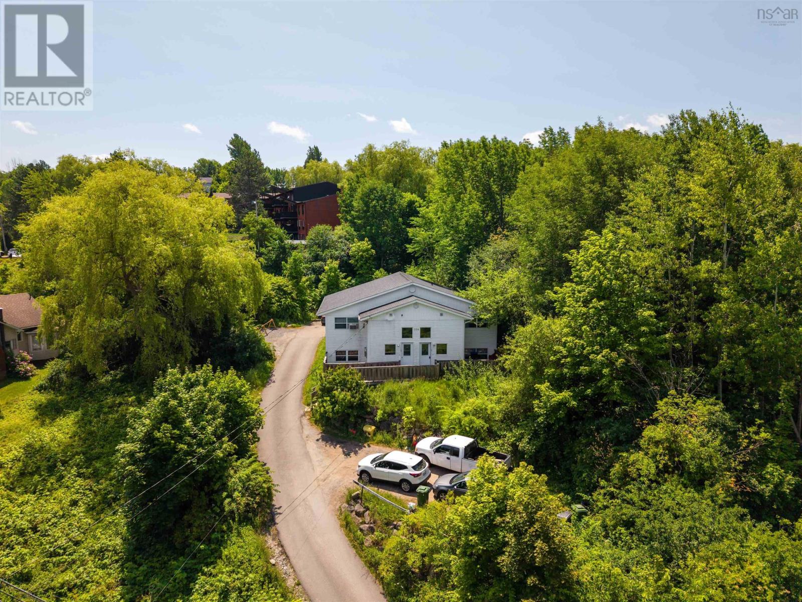 104 Gaspereau Avenue Property Photo 2