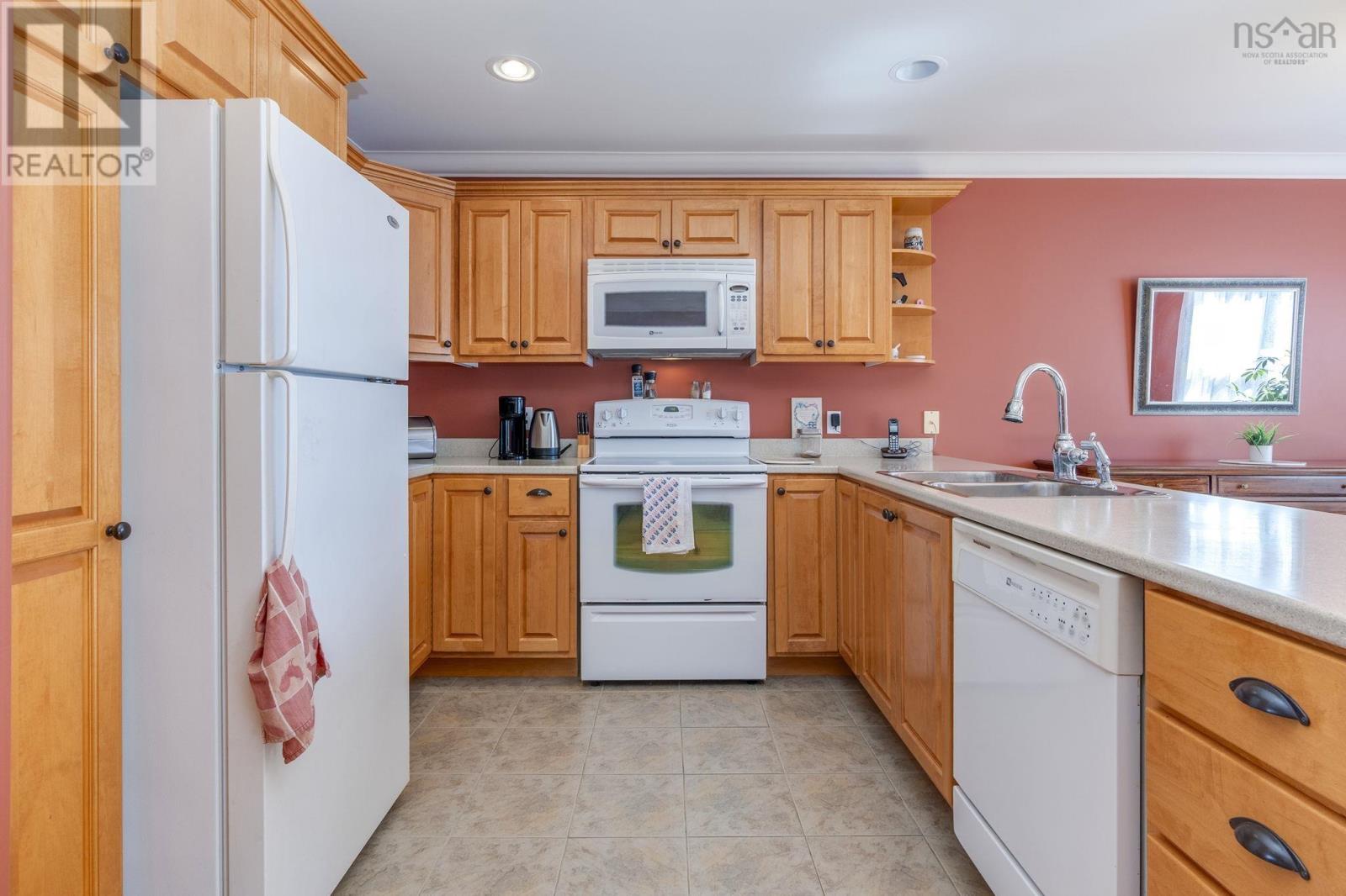 76 Outrigger Crescent Property Photo 23