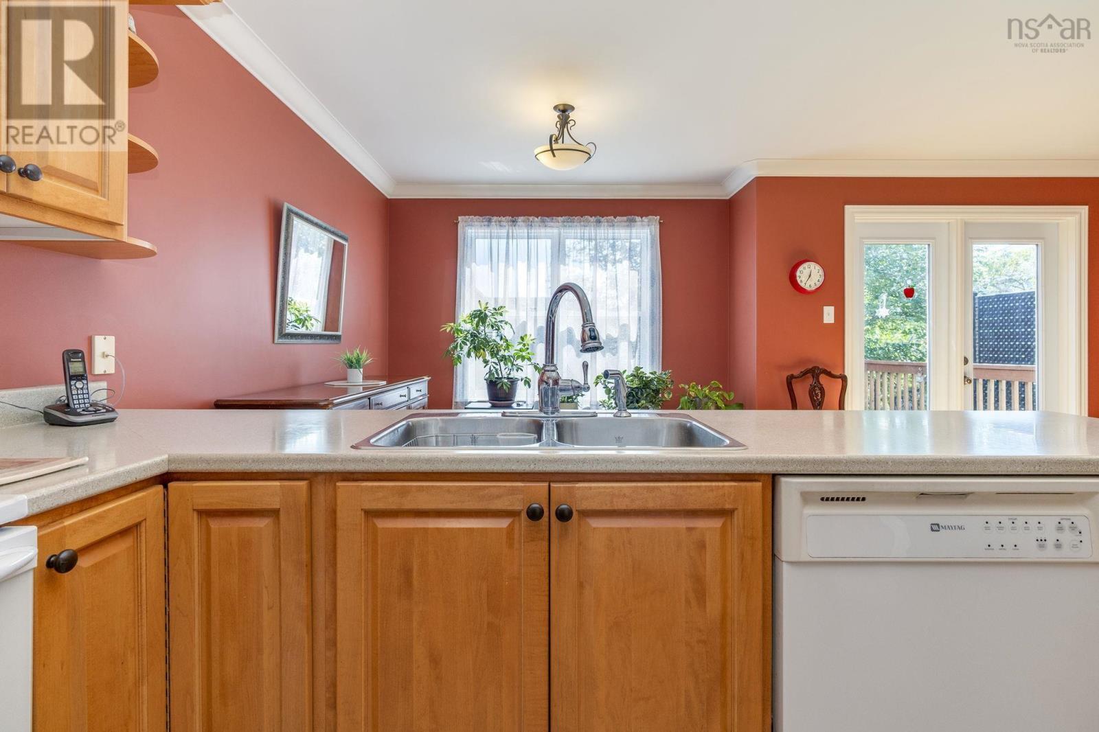 76 Outrigger Crescent Property Photo 24