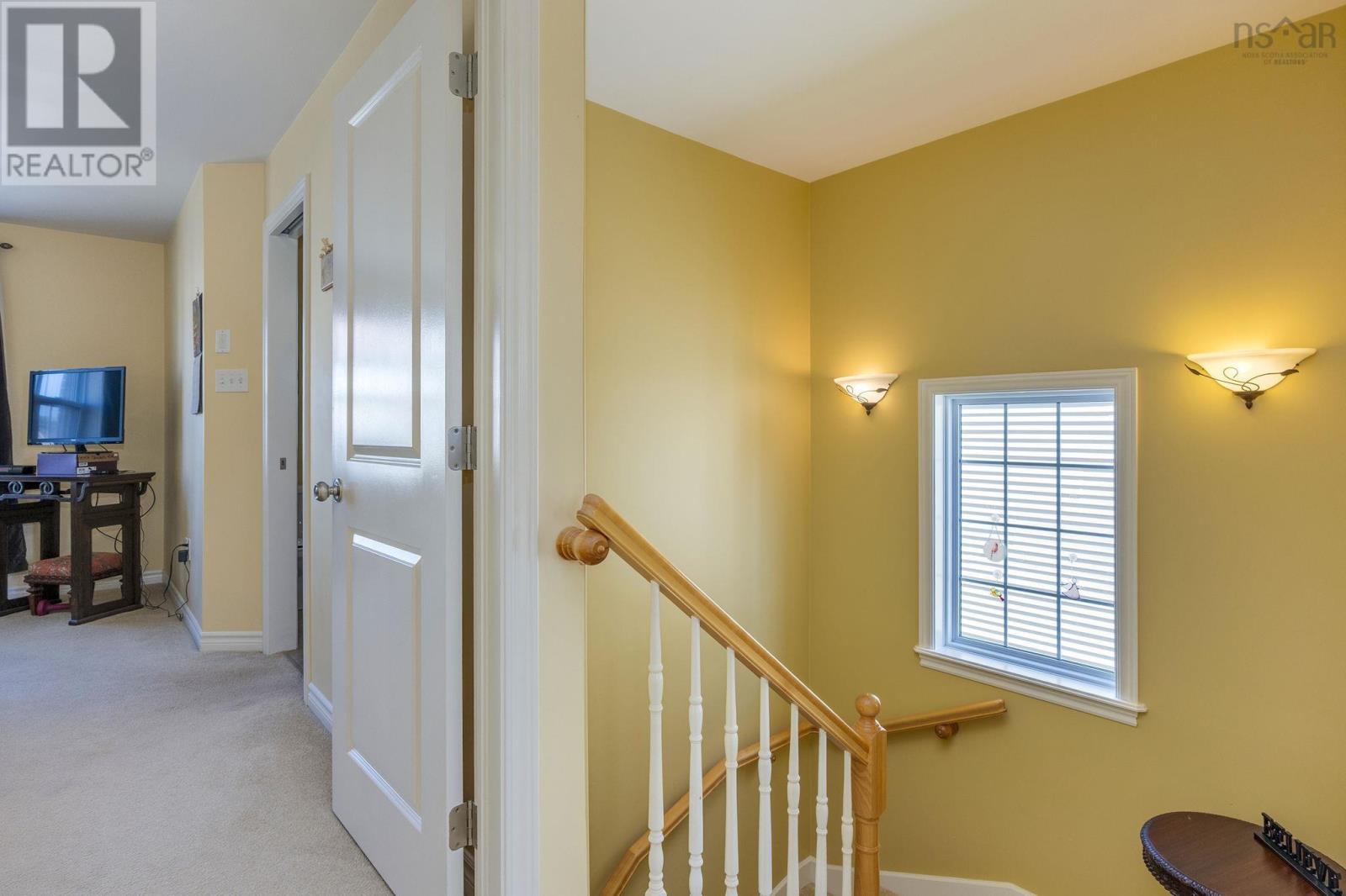 76 Outrigger Crescent Property Photo 28