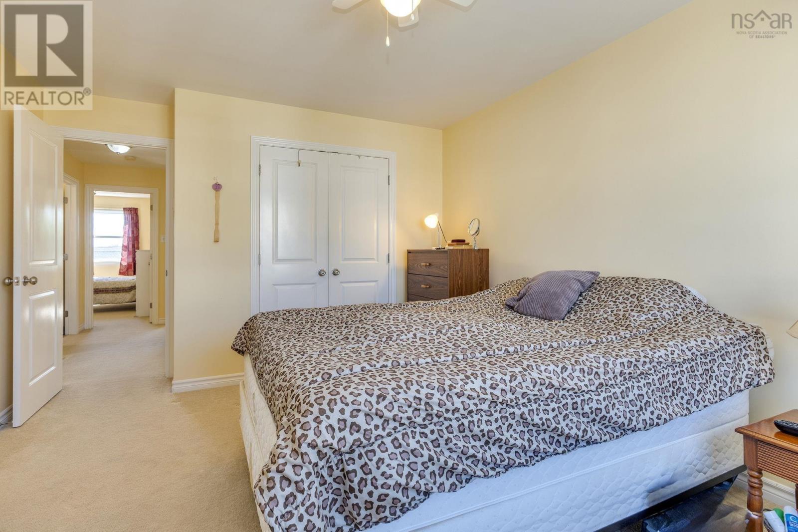 76 Outrigger Crescent Property Photo 29