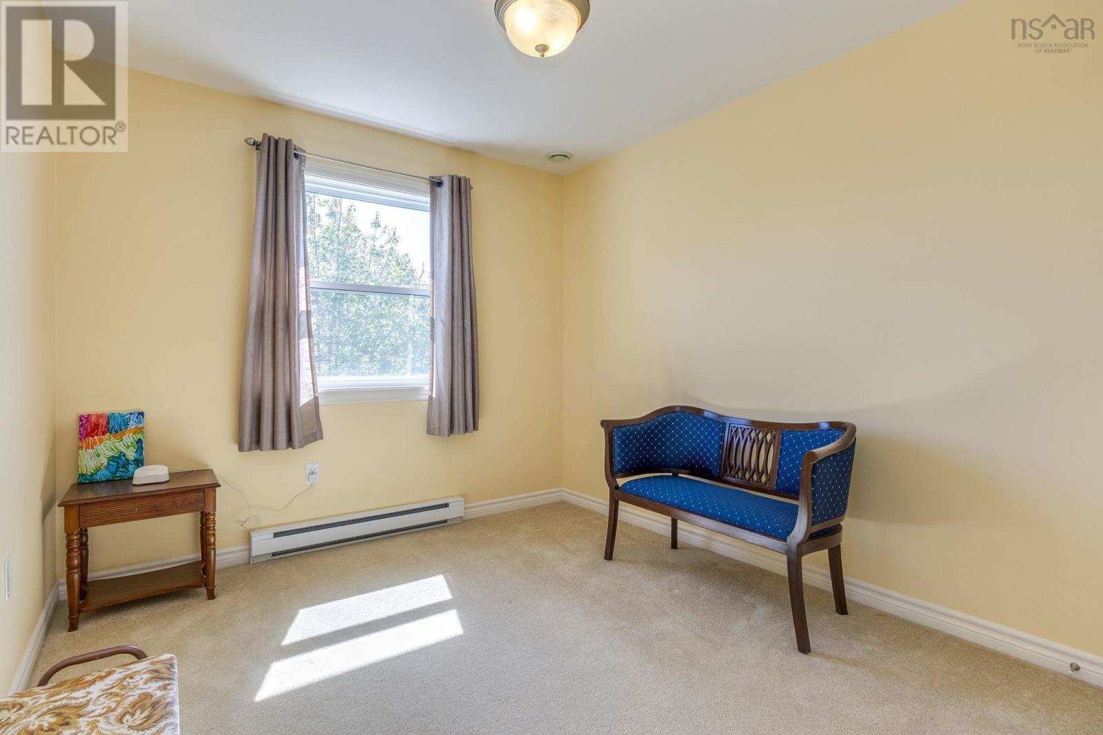 76 Outrigger Crescent Property Photo 34