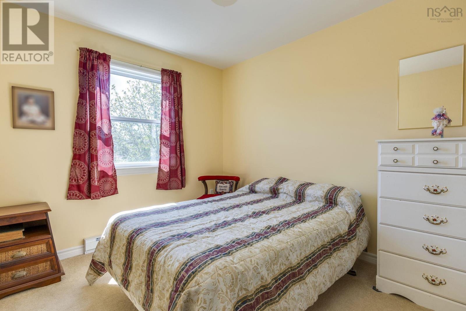 76 Outrigger Crescent Property Photo 36