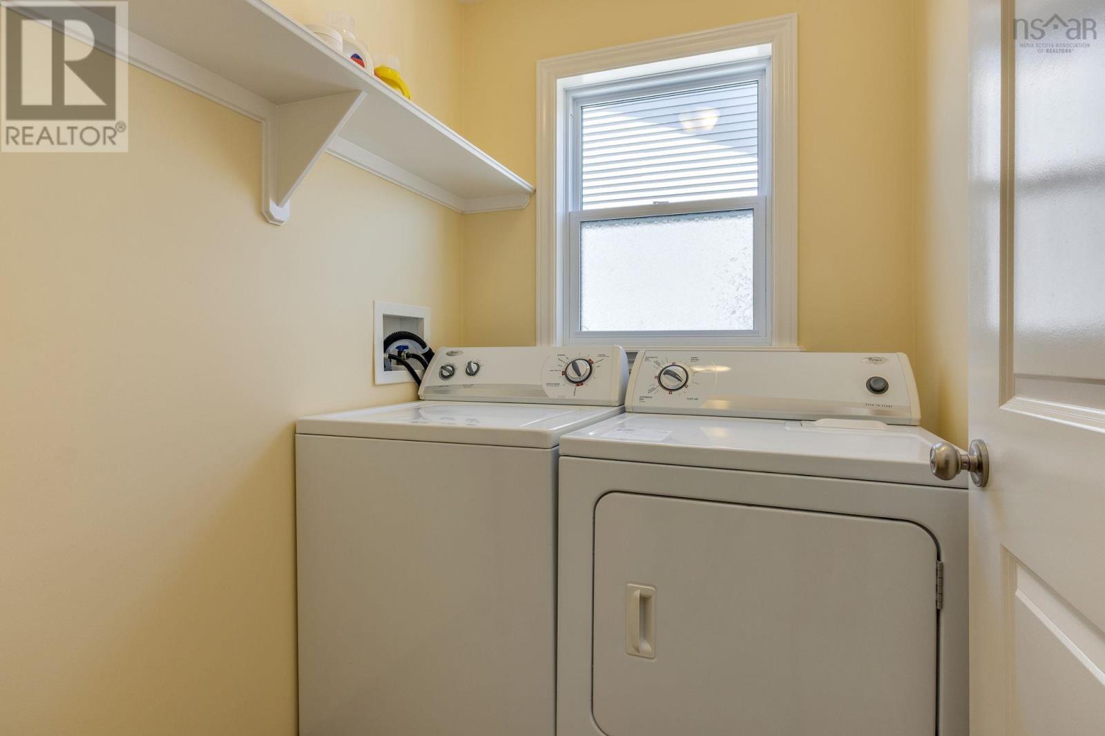 76 Outrigger Crescent Property Photo 37