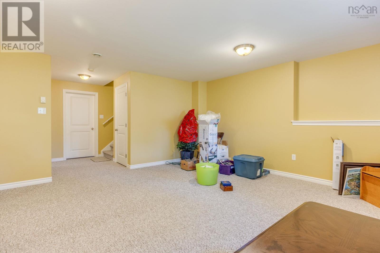 76 Outrigger Crescent Property Photo 40