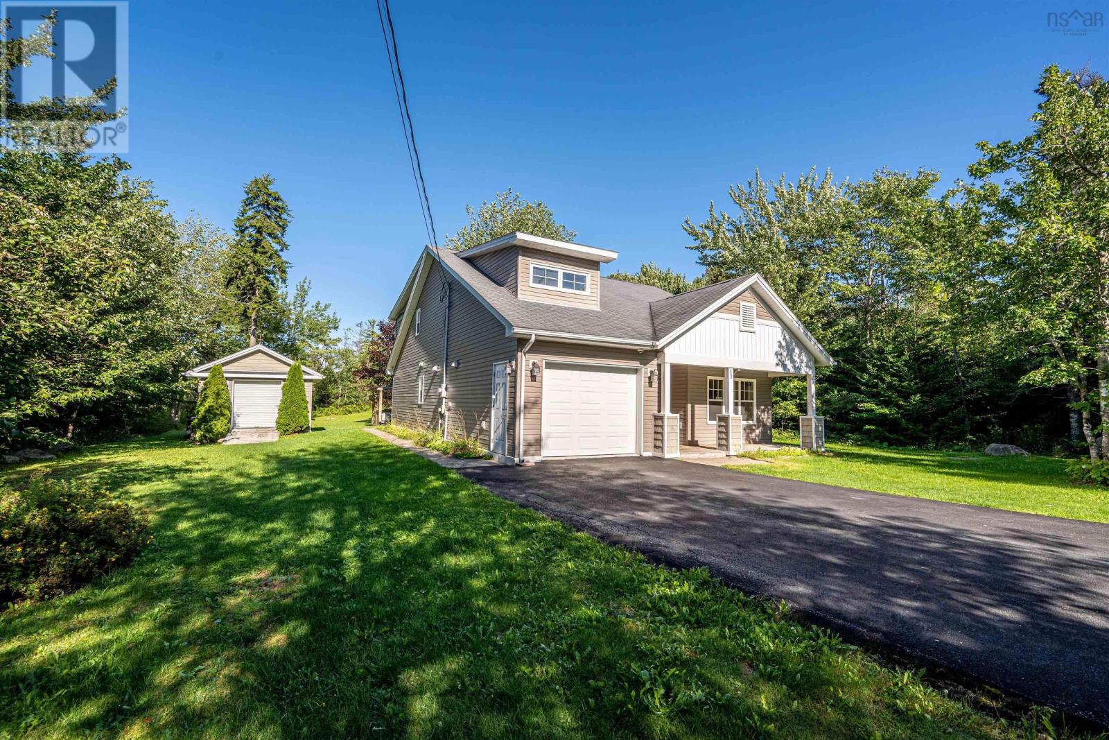 26 Country Lake Drive Property Photo 1