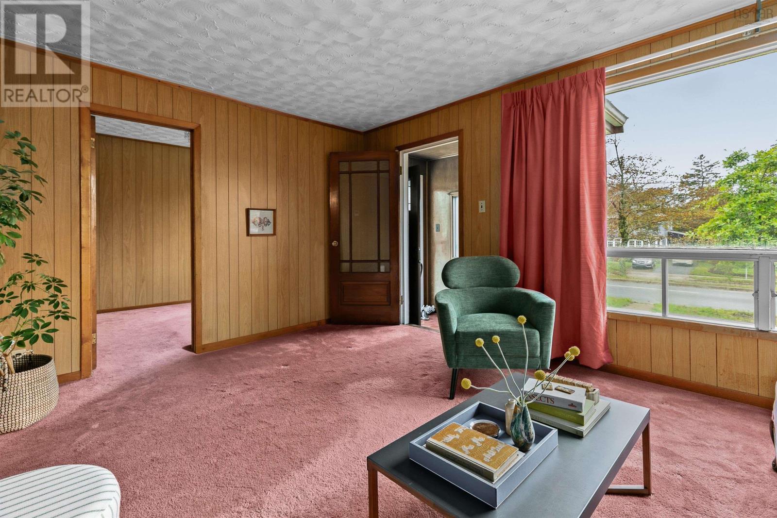 2875 Connaught Avenue Property Photo 3