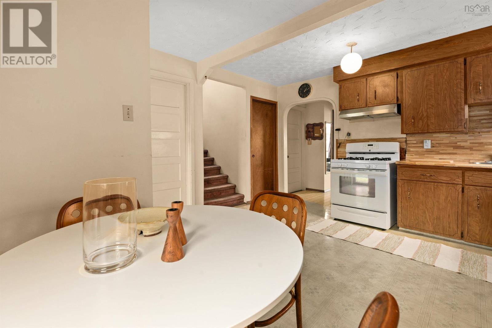 2875 Connaught Avenue Property Photo 16